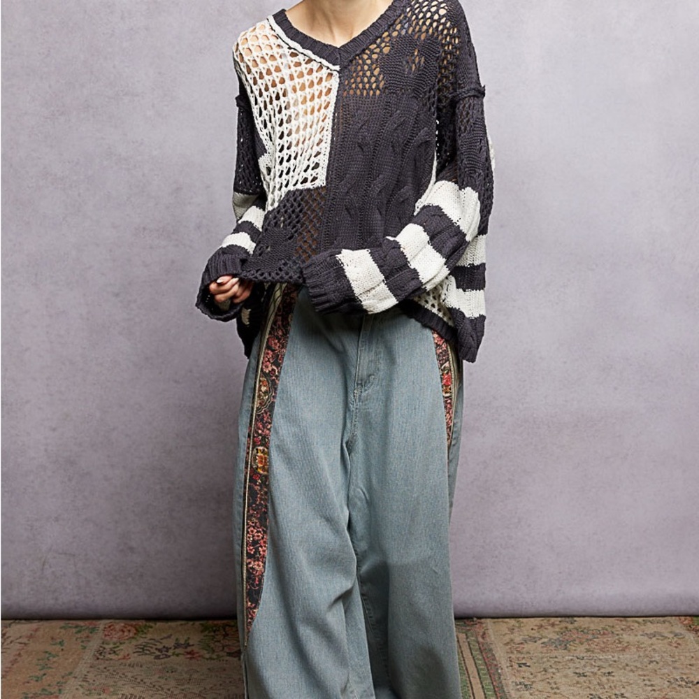 POL Colorblock Knit Sweater - Picture 5 of 5